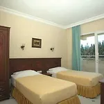 Ξενοδοχείο με διαμερίσματα Amaris 3*